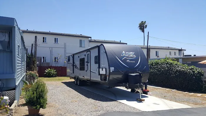 Sandy Shores RV and Mobile Home Park Picture 5