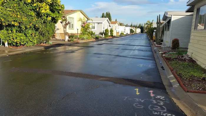 Lamplighter Mobilehome Estates Picture 6