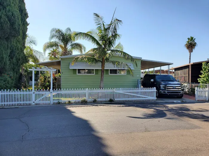 Lamplighter Mobilehome Estates Picture 7