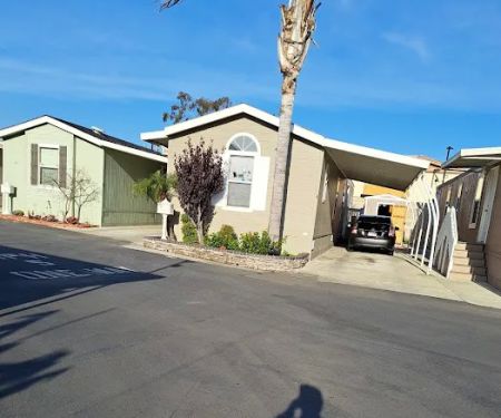 Paramount Mobile Village