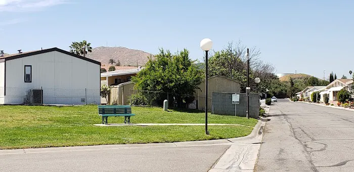 University Mobile Home Estates Picture 4