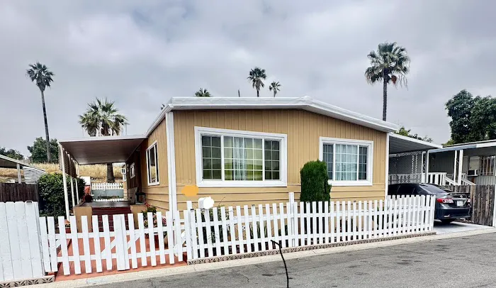 Stardust Homes Picture 4