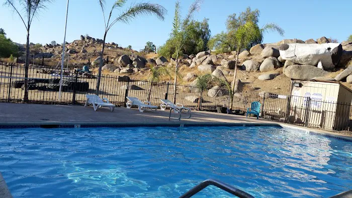 Palm View RV Park & Campground Picture 4