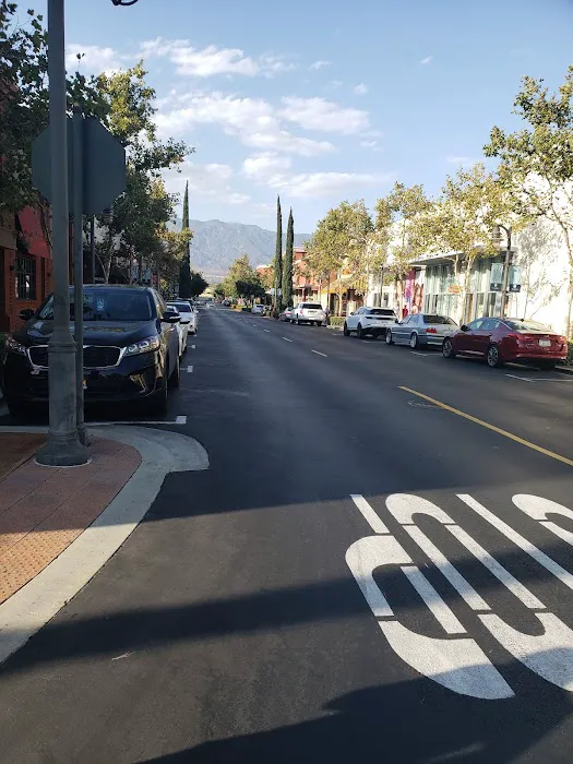 Sequoia Plaza MHP Picture 3