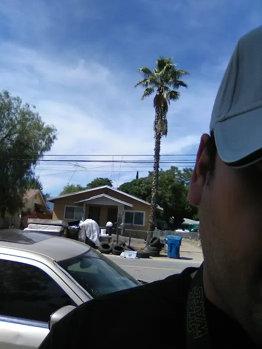 Vogue Mobilehome Park Picture 6