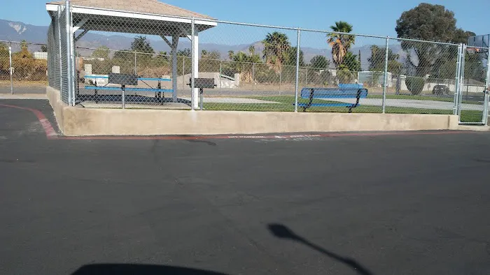 Thunderbird Mobile Park Picture 2