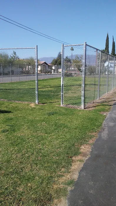 Thunderbird Mobile Park Picture 5