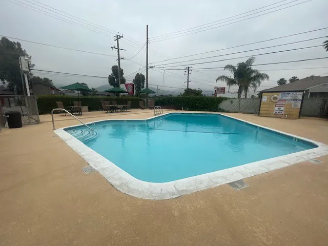 Emerald Oasis Trailer Park Picture 10