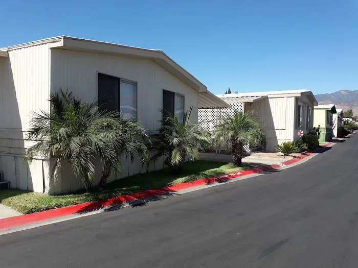 Pacific Palms Mobile Home Park Picture 2