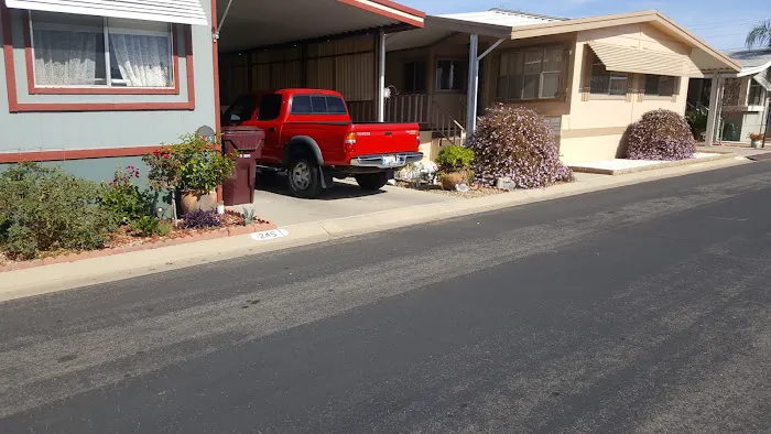 Hillside Mobilehome Estates Picture 8