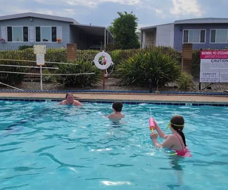 Vista Royalodge Mobile Estates