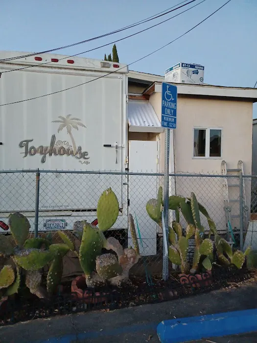 Paradise Trailer Park Picture 4