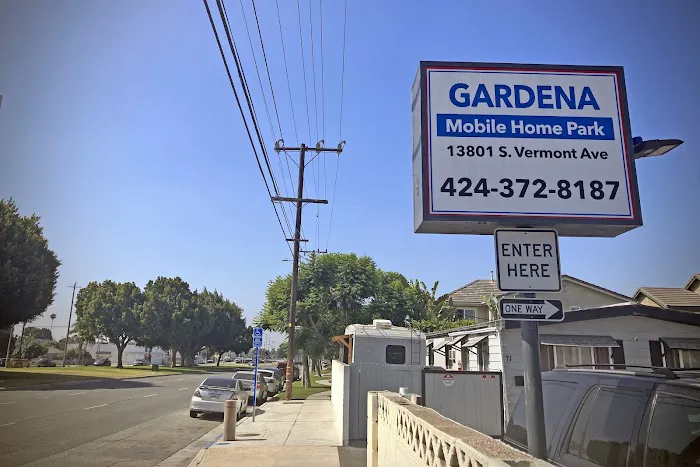 Gardena Mobile Home Park Picture 4