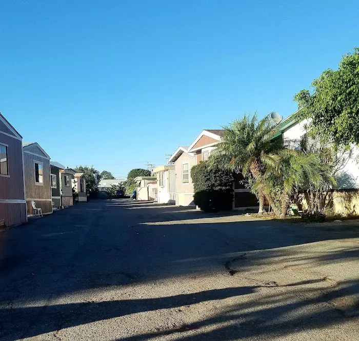 Best Ever Mobile Home Park Picture 3