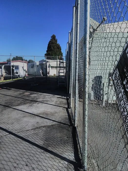 Laco Mobile Home Park Picture 5