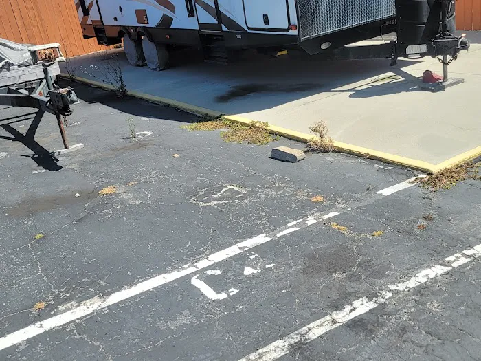 Coast Mobile Home Park Picture 6