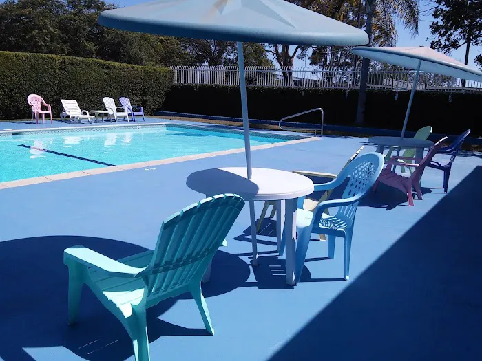 Rainbow Mobile Home Park Picture 9