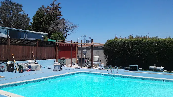 Rainbow Mobile Home Park Picture 8