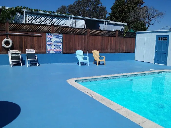 Rainbow Mobile Home Park Picture 6