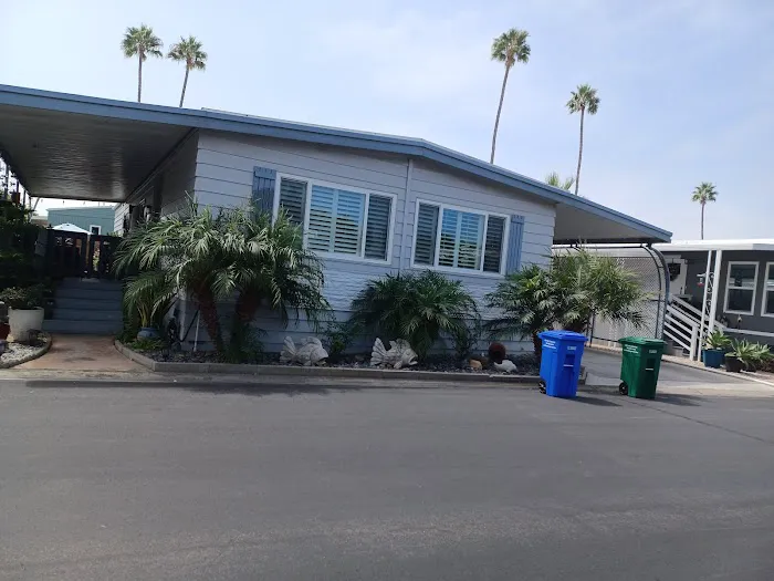 Lakeshore Gardens Mobile Home Picture 1