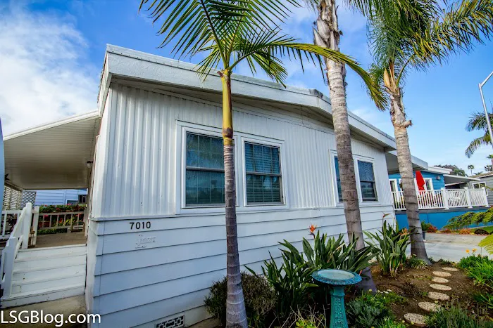 Lakeshore Gardens Mobile Home Picture 10