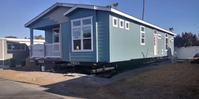 Lakeshore Gardens Mobile Home Picture 9