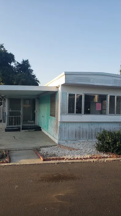 Knollwood Mobile Home Estates Picture 3