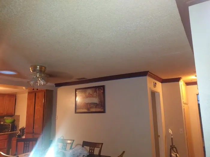 Valley Breeze Mobile Home Park Picture 7