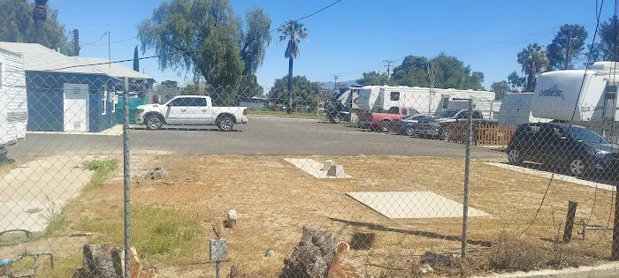 Kozy trailer park Picture 7