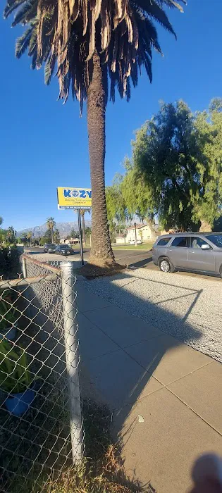 Kozy trailer park Picture 4