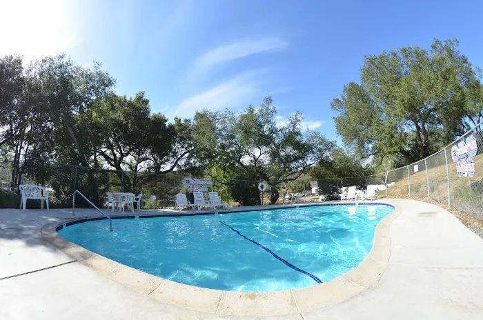 Champagne Lakes RV Resort Picture 3