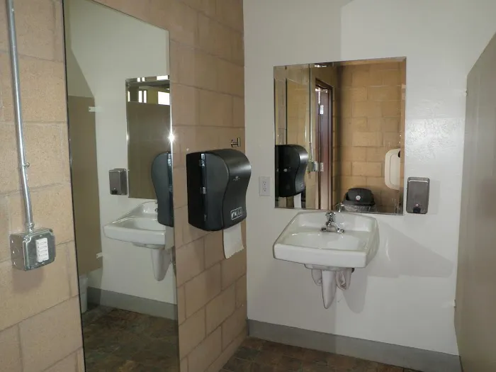 Champagne Lakes RV Resort Picture 6