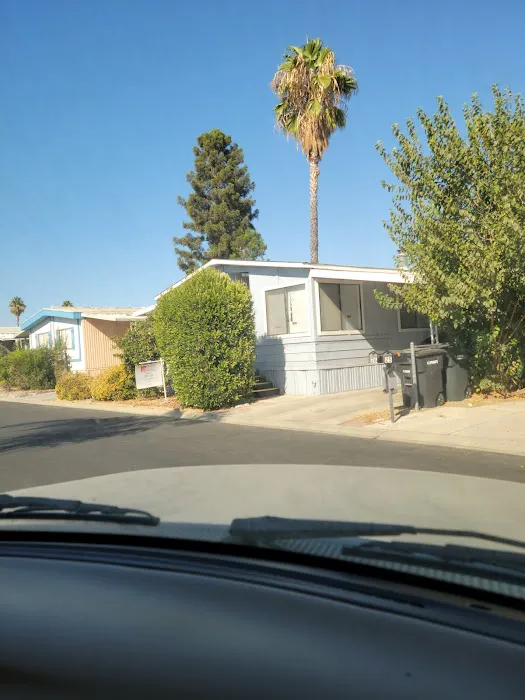 Californian Mobile Home Park Picture 7