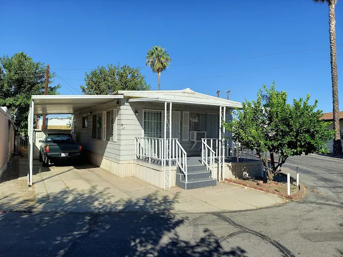 Jackson Mobile Home Park Picture 1