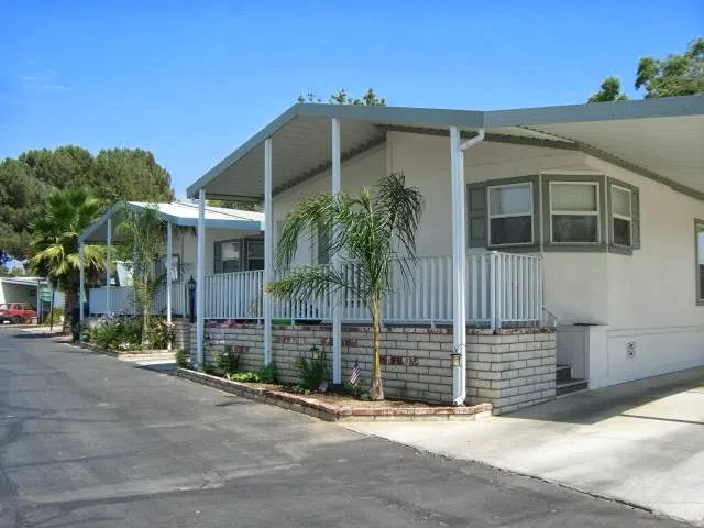Mirage Estates Manufactured Housing Community Picture 1