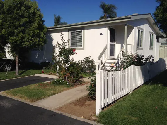 Riviera Mobile Home & RV Park Picture 9