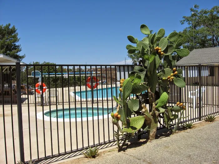Country Hills RV Park Picture 6