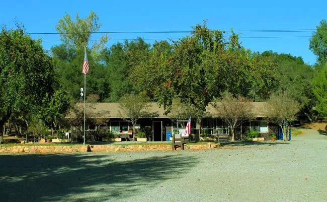 Woods Valley Kampground & RV Park Picture 3
