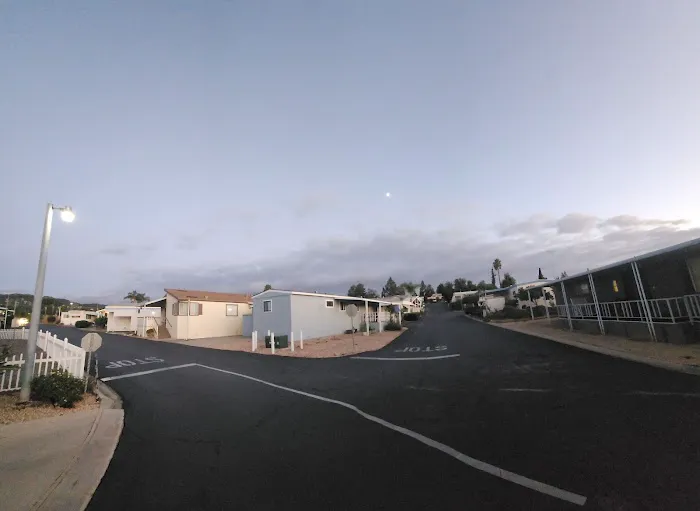 Carefree Ranch Mobilehome Park Picture 9