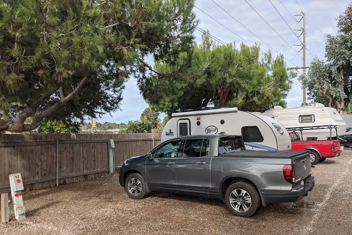 Del Mar Fairgrounds Surf & Turf RV Park Picture 9
