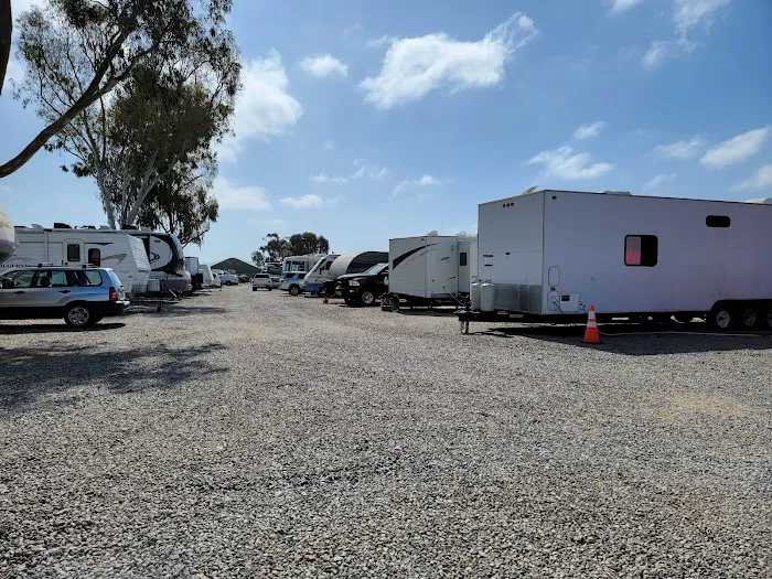 Del Mar Fairgrounds Surf & Turf RV Park Picture 2