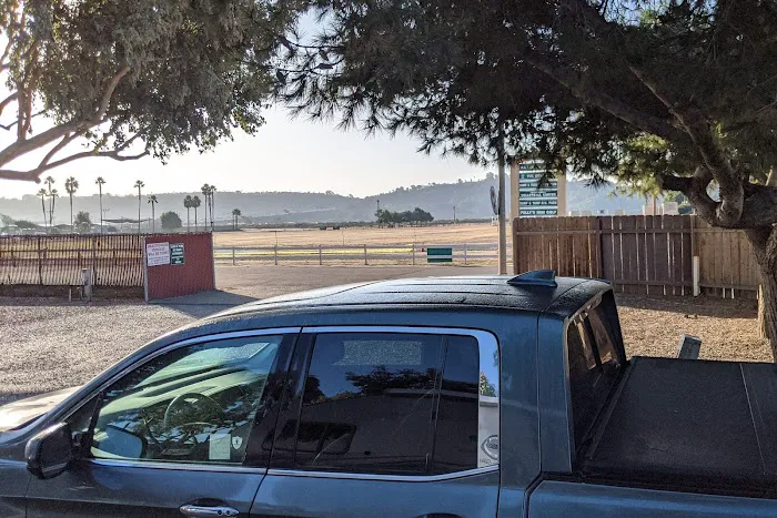Del Mar Fairgrounds Surf & Turf RV Park Picture 8