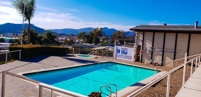 Villa Madeira Senior Mobile Home Community Picture 3