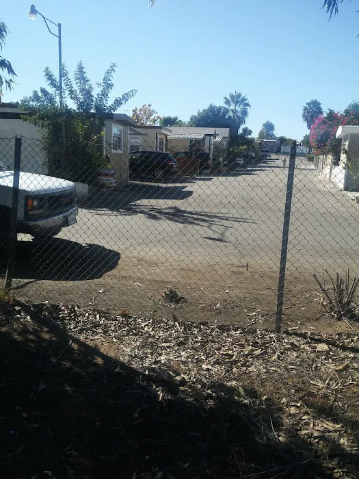 Greencrest Mobilehome Park Picture 9