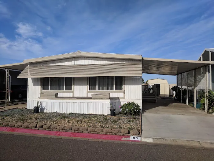Village Green Mobilehome Park Picture 1