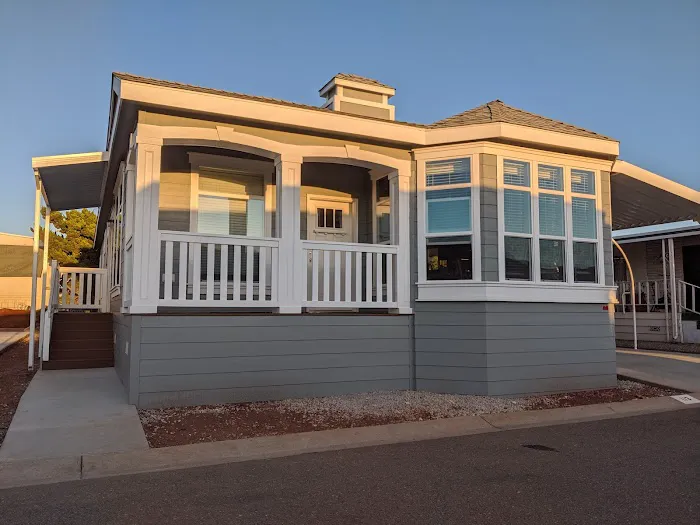 Village Green Mobilehome Park Picture 8