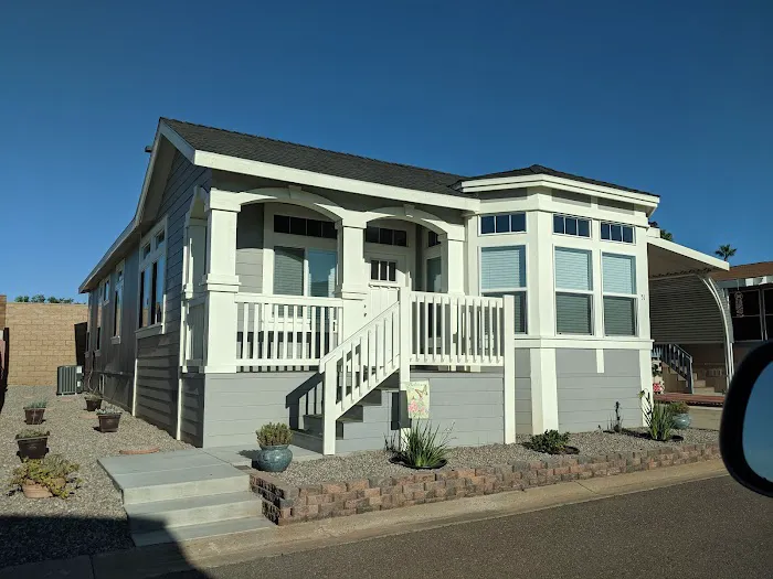 Village Green Mobilehome Park Picture 2