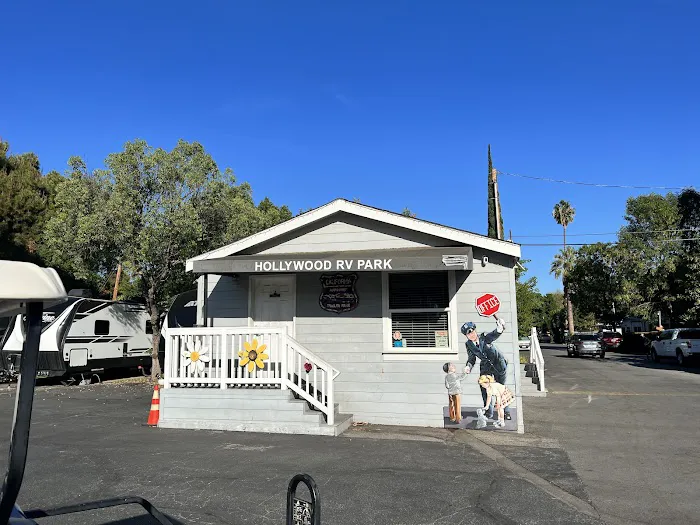 Hollywood RV Park Picture 5