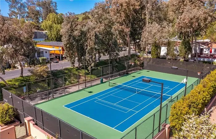 Calabasas Village Mobile Estates Picture 3