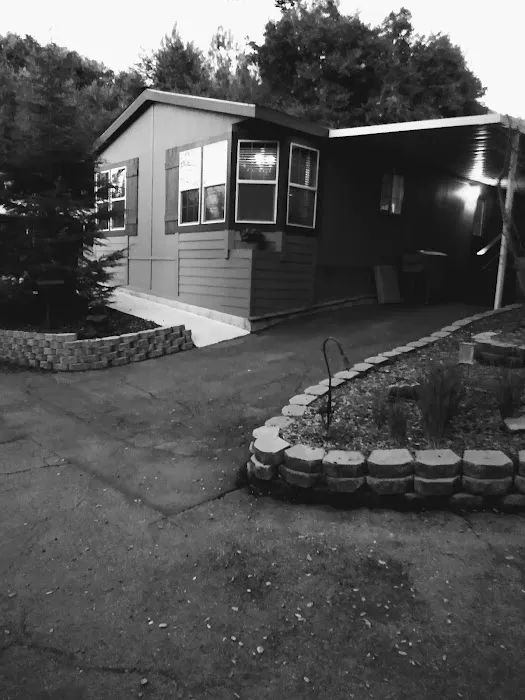 Blu Dude Mobile Home Park Picture 2